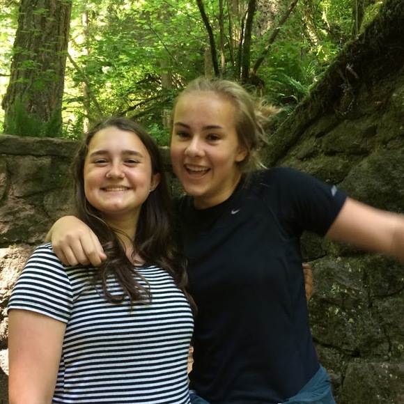 Meet your Posher, Julia - Picture 1 of 1